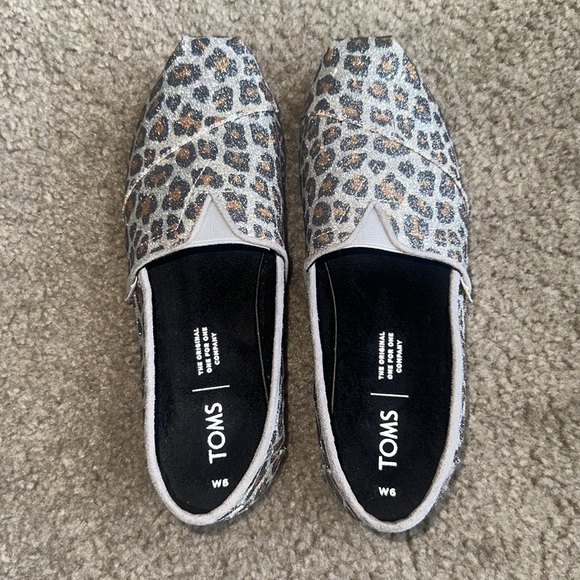 Toms Metallic Leopard Flats - Silver and Brown - Picture 5 of 7